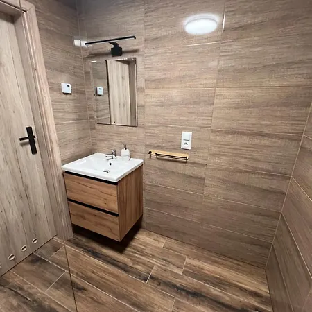 Appartement I Wypoczynkowe Z Jacuzzi Lidzbark