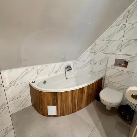 Apartamento I Wypoczynkowe Z Jacuzzi Lidzbark