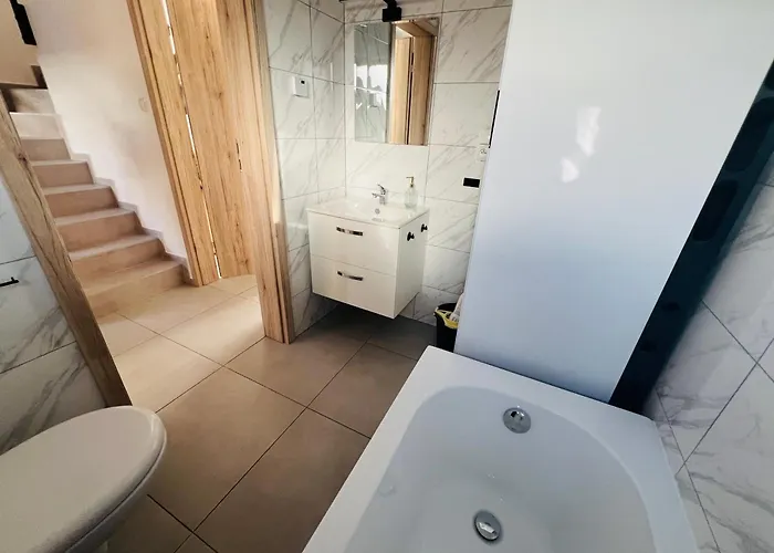 I Wypoczynkowe Z Jacuzzi Lidzbark 公寓