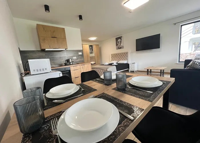 I Wypoczynkowe Z Jacuzzi Lidzbark 公寓